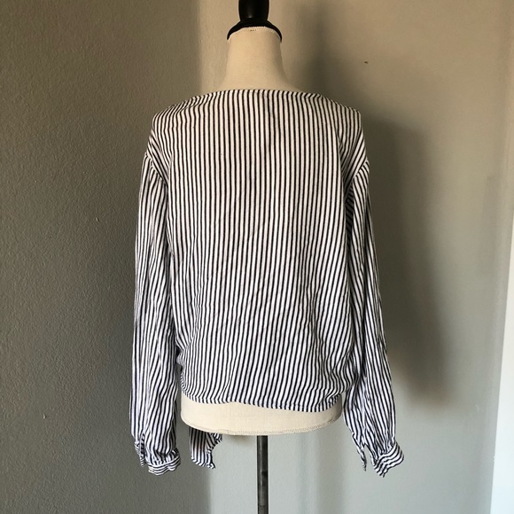 Gap Striped Long Sleeve Wrap Tie Blouse Top - Picture 4 of 5